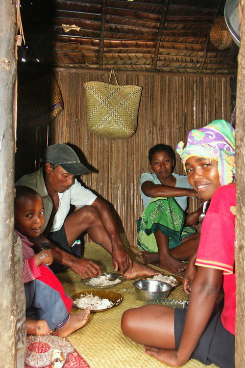 Mada071027.jpg