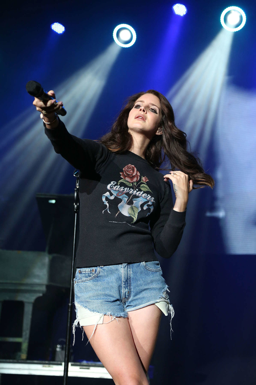 Lana-Del-Rey---2014-Sweetlife-Columbia-04.jpg