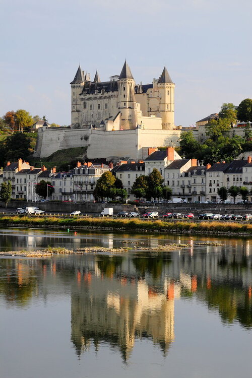 1200px-Saumur_Castle.thumb.JPG.fa66a98e476d9167fbf1e03840ec03b4.JPG