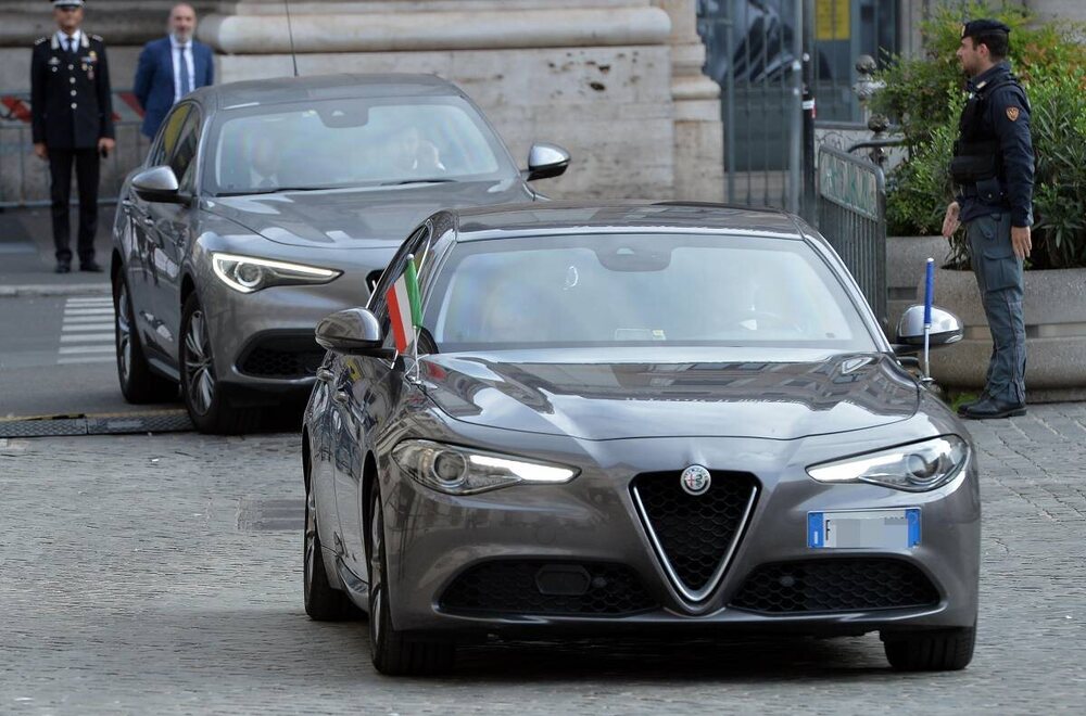 1666530366-meloni-alfa-giulia.jpg