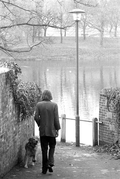 nick-drake.jpg.cf7a3f4cf4a602ef56535454d5bac0f6.jpg