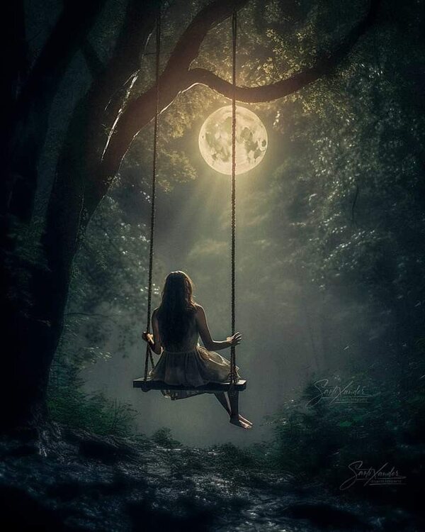 femme à la balançoire.jpg