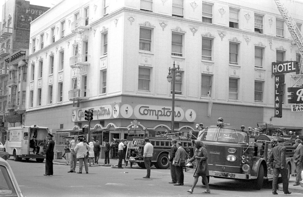 760313425_Danslesannes1960lacaftriaComptondeTaylorStreetfaitofficederefugepourunecommunautmarginalisemaisquicommencesorganiser..thumb.jpg.8d225baee91fb7c2aa9a6fc29cbc4320.jpg